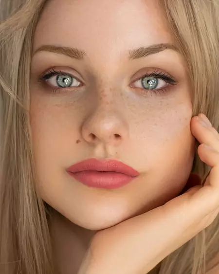 Best French Makeup Brands (Our Top 16 Picks)