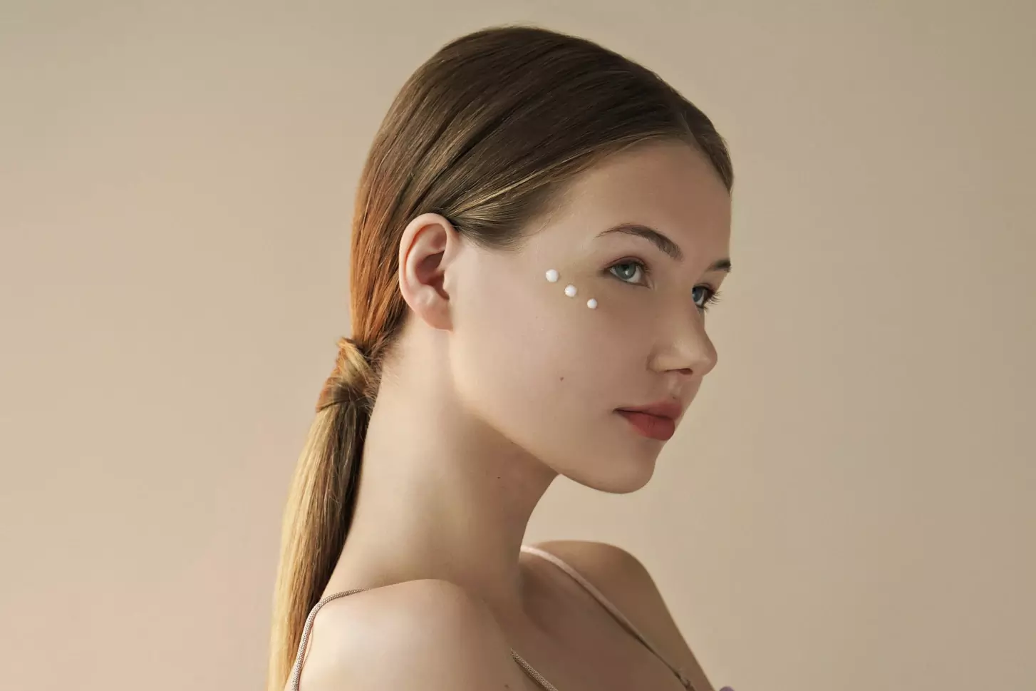 Best French Eye Cream (Our Top 10 Picks)